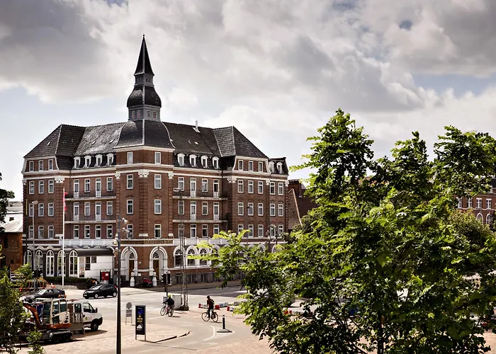 Hotel Milling Plaza 4*